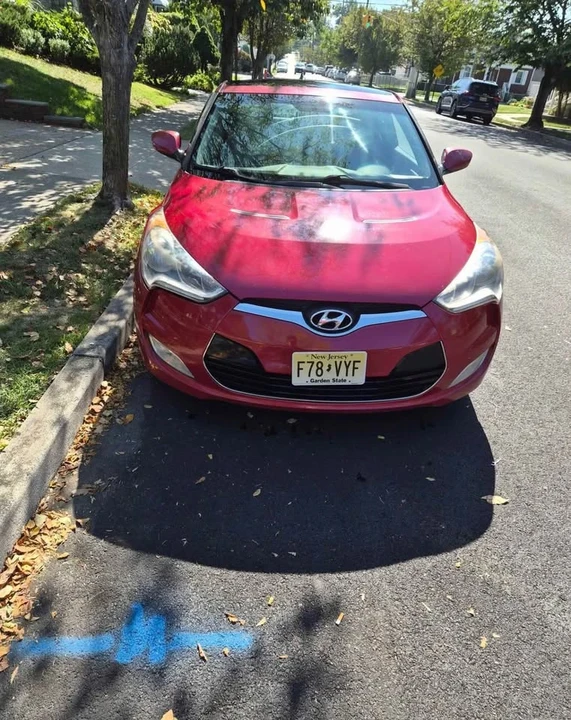 2012 Hyundai Veloster - Image 2 of 5