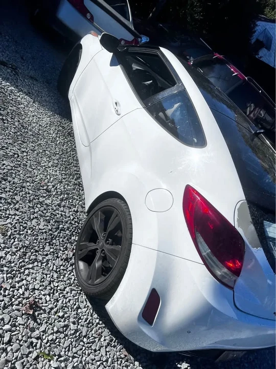 2012 Hyundai Veloster - Image 4 of 6