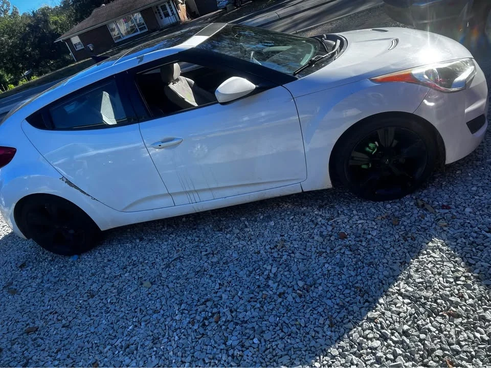 2012 Hyundai Veloster - Image 2 of 6