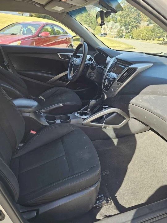 2012 Hyundai Veloster - Image 9 of 13