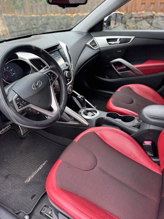 2012 Hyundai Veloster - Image 8 of 11