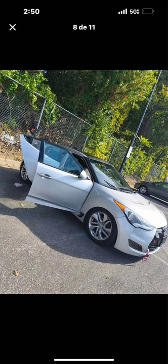 2012 Hyundai Veloster - Image 10 of 11