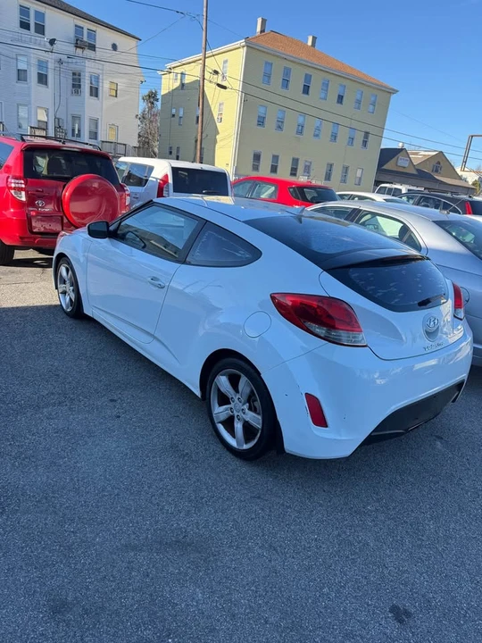 2012 Hyundai Veloster - Image 2 of 4