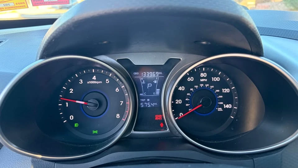 2012 Hyundai Veloster - Image 8 of 8