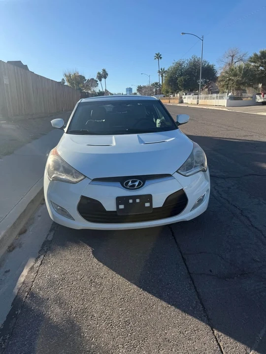 2012 Hyundai Veloster - Image 2 of 8