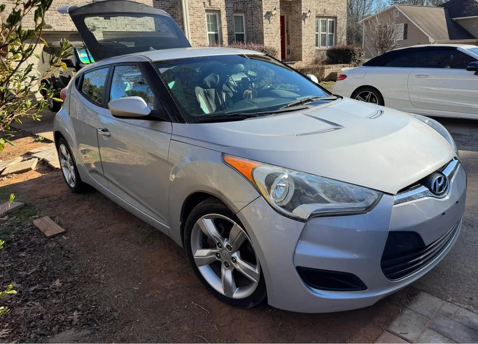2012 Hyundai Veloster - Image 2 of 5