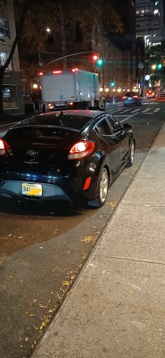 2012 Hyundai Veloster - Image 6 of 6