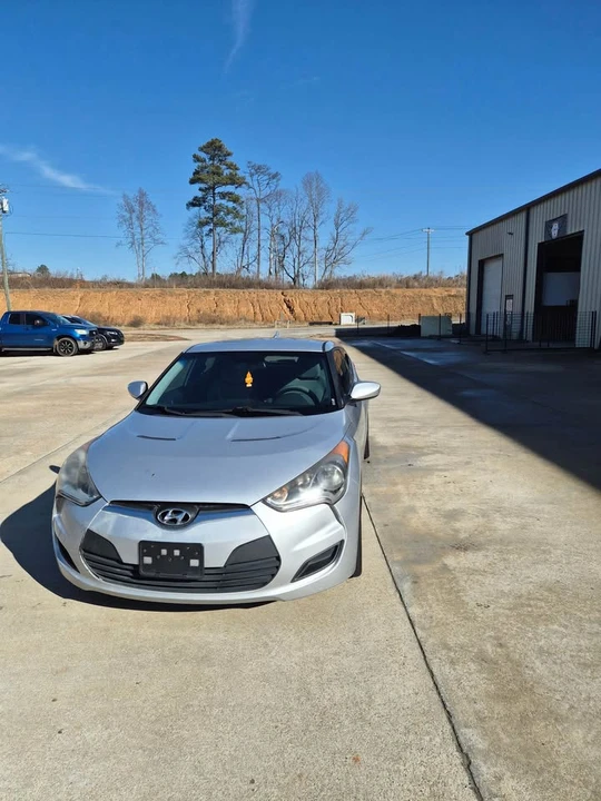 2012 Hyundai Veloster - Image 2 of 17