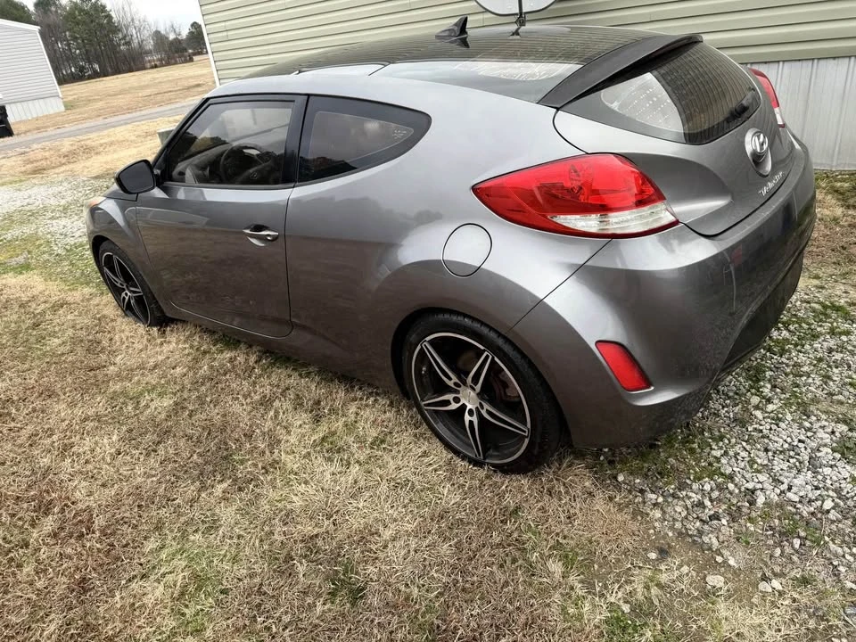 2012 Hyundai Veloster - Image 2 of 6