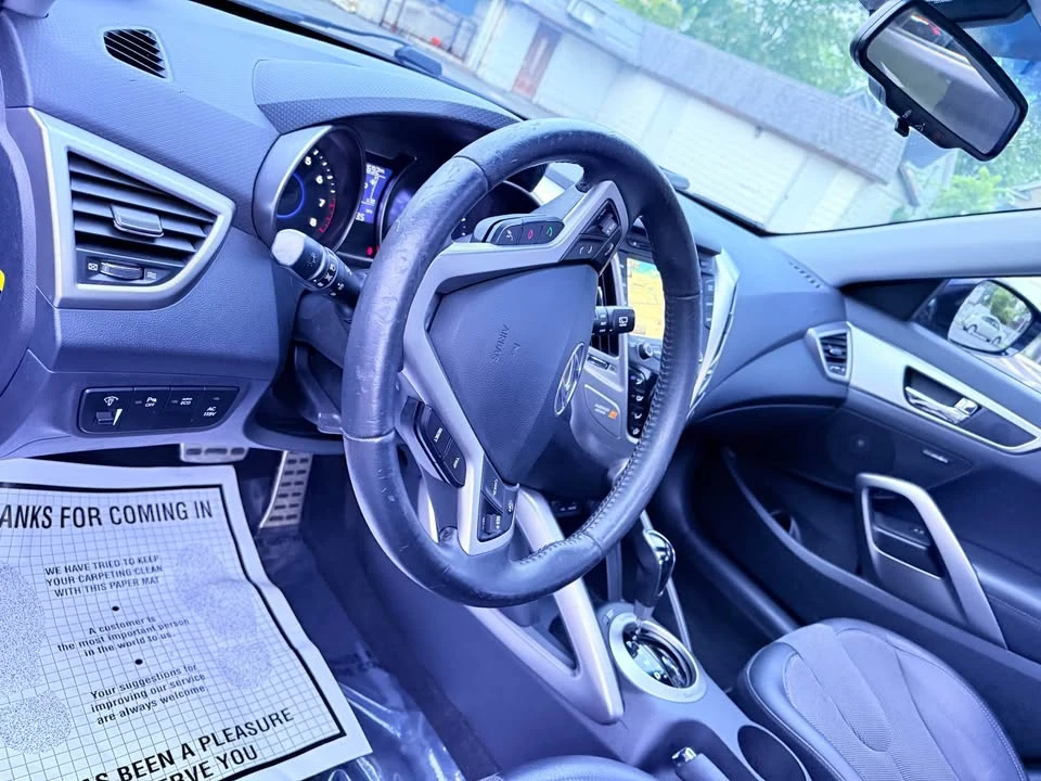 2012 Hyundai Veloster - Image 10 of 18