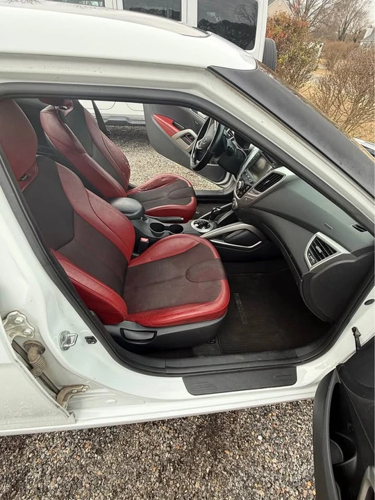 2012 Hyundai Veloster - Image 7 of 9