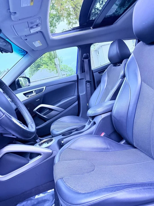 2012 Hyundai Veloster - Image 8 of 18