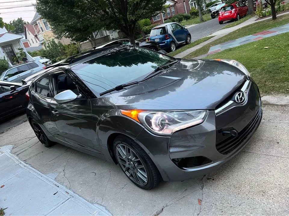 2012 Hyundai Veloster - Image 4 of 7