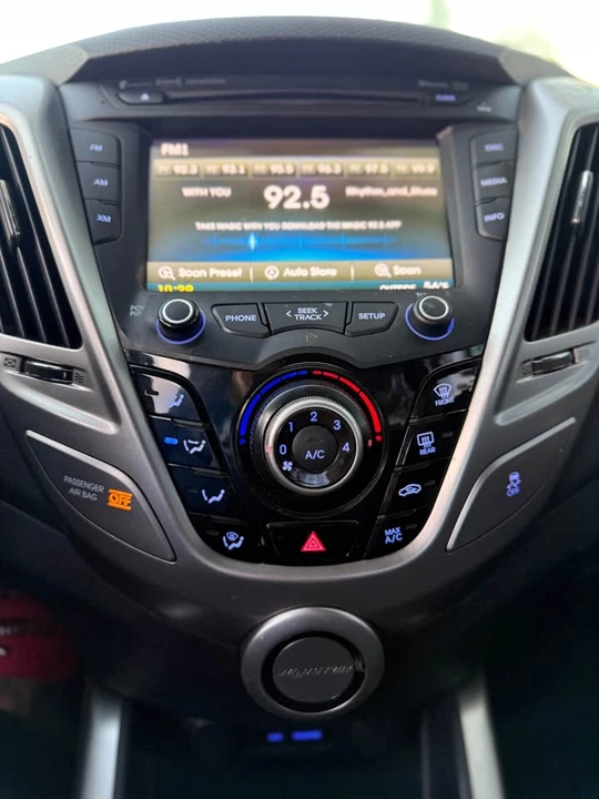 2012 Hyundai Veloster - Image 14 of 16