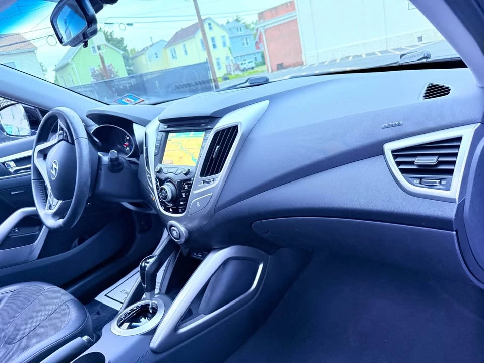 2012 Hyundai Veloster - Image 14 of 18
