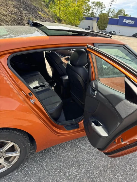 2012 Hyundai Veloster - Image 11 of 14