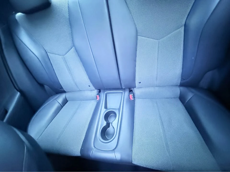 2012 Hyundai Veloster - Image 11 of 18