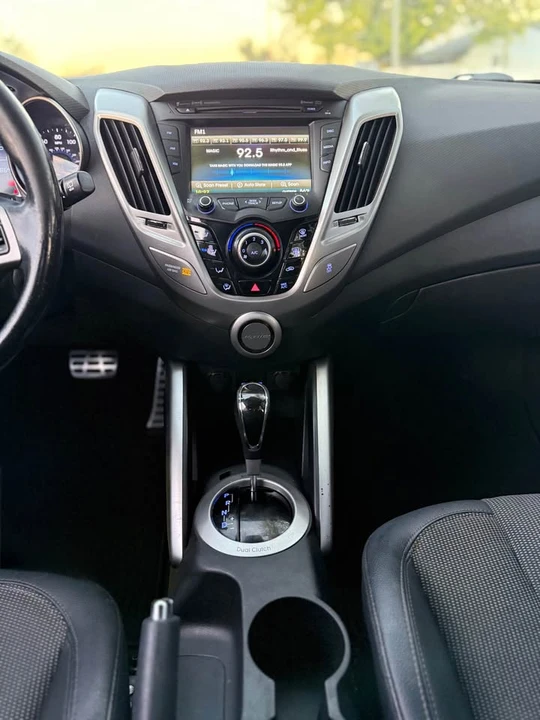 2012 Hyundai Veloster - Image 9 of 14