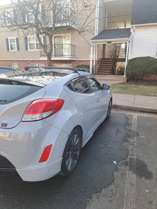 2012 Hyundai Veloster - Image 3 of 4
