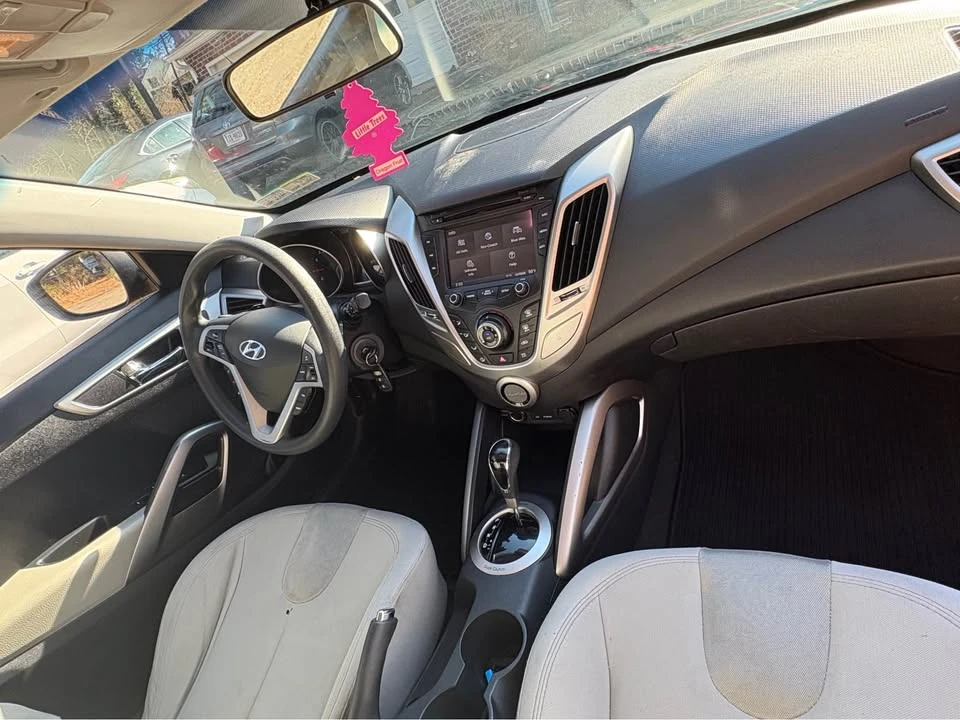 2012 Hyundai Veloster - Image 8 of 19