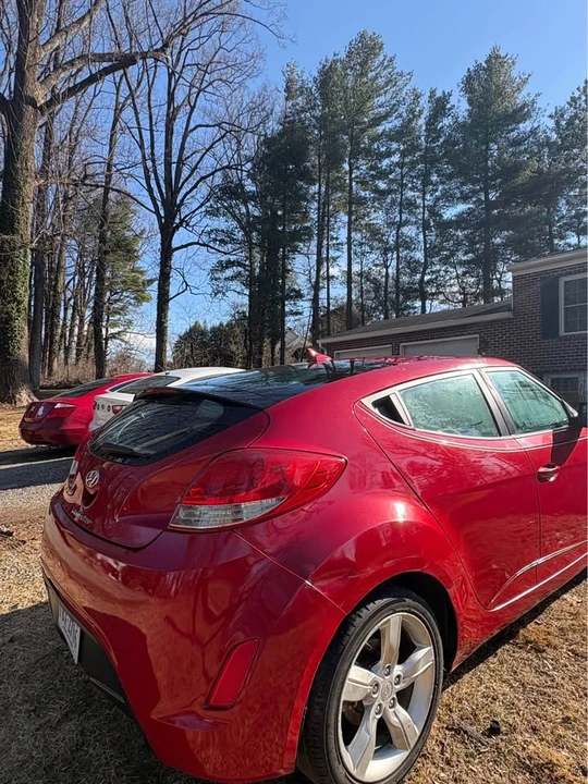 2012 Hyundai Veloster - Image 2 of 19