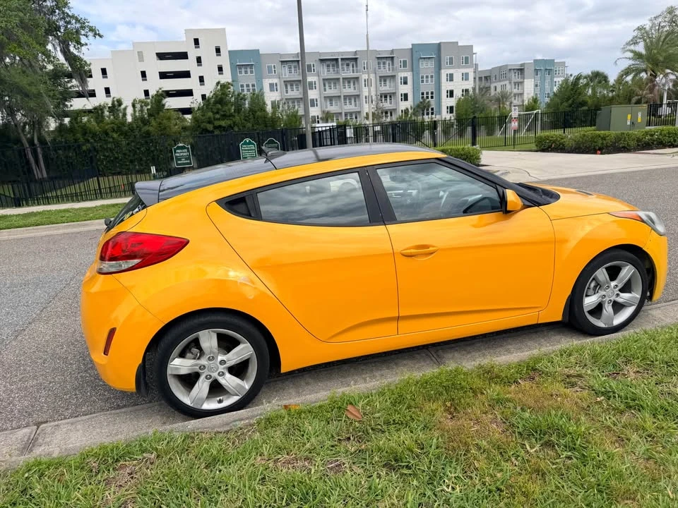 2012 Hyundai Veloster - Image 4 of 6