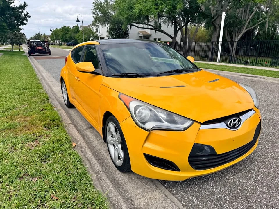 2012 Hyundai Veloster - Image 2 of 6