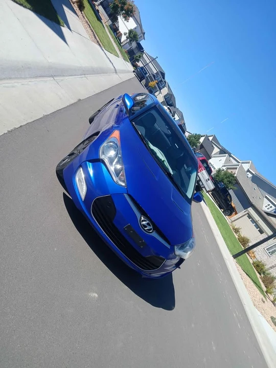 2012 Hyundai Veloster - Image 2 of 10