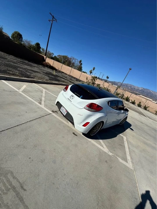 2012 Hyundai Veloster - Image 4 of 16