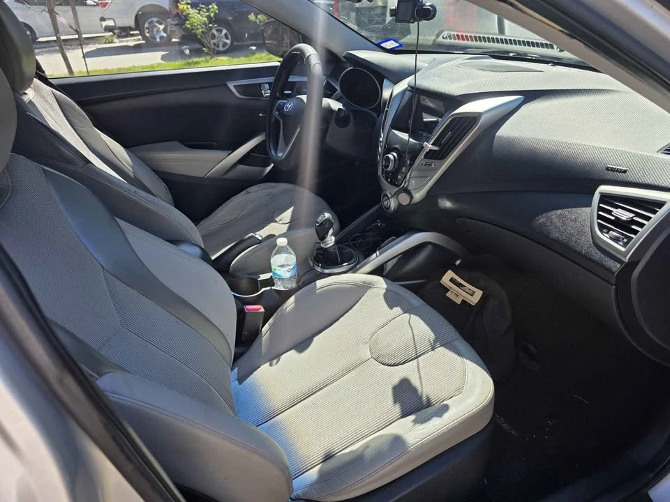 2012 Hyundai Veloster - Image 2 of 6