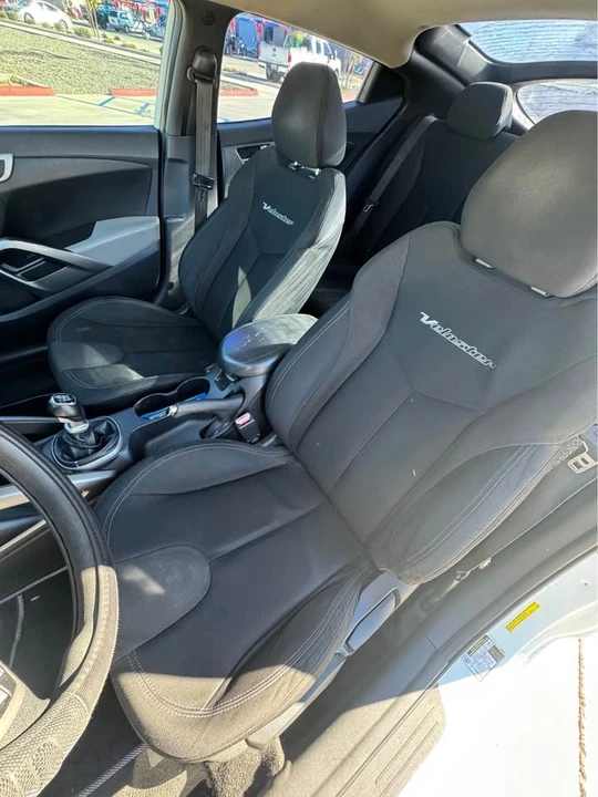 2012 Hyundai Veloster - Image 14 of 16