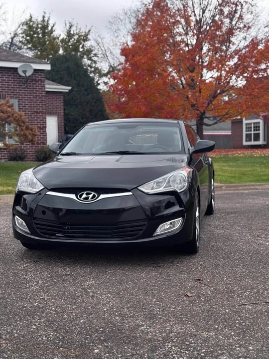 2012 Hyundai Veloster - Image 2 of 10