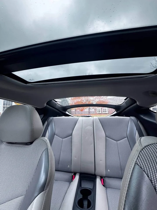 2012 Hyundai Veloster - Image 7 of 10
