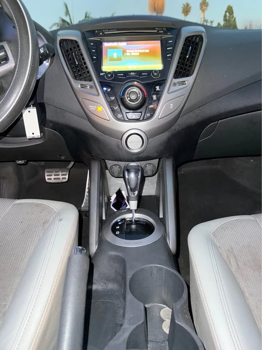 2012 Hyundai Veloster - Image 9 of 16