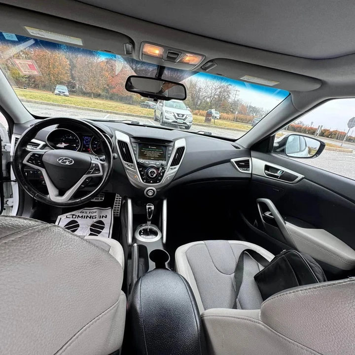 2012 Hyundai Veloster - Image 7 of 10