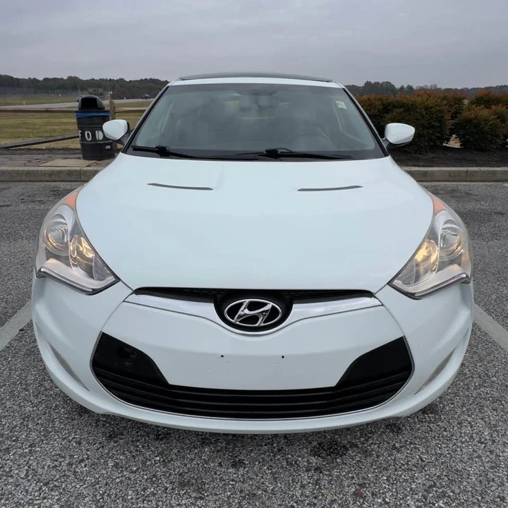 2012 Hyundai Veloster - Image 2 of 10