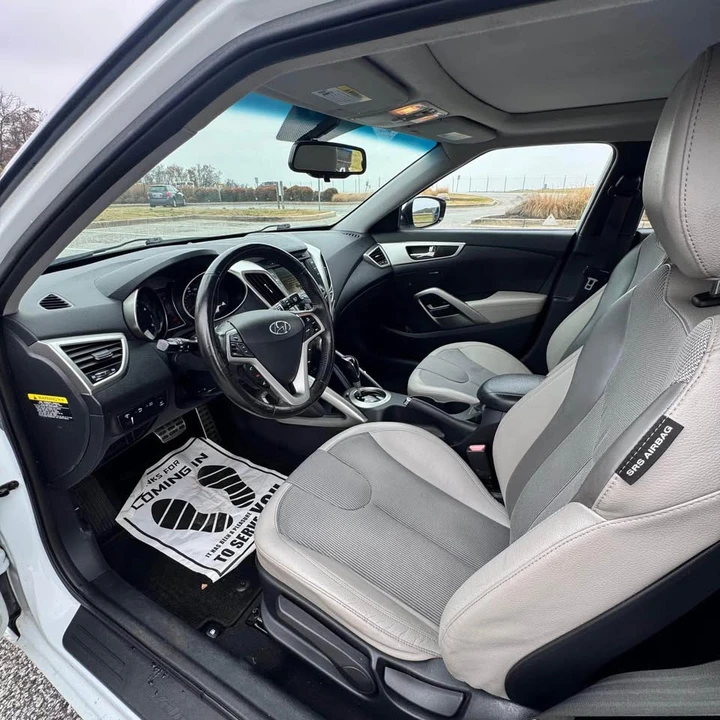 2012 Hyundai Veloster - Image 8 of 10