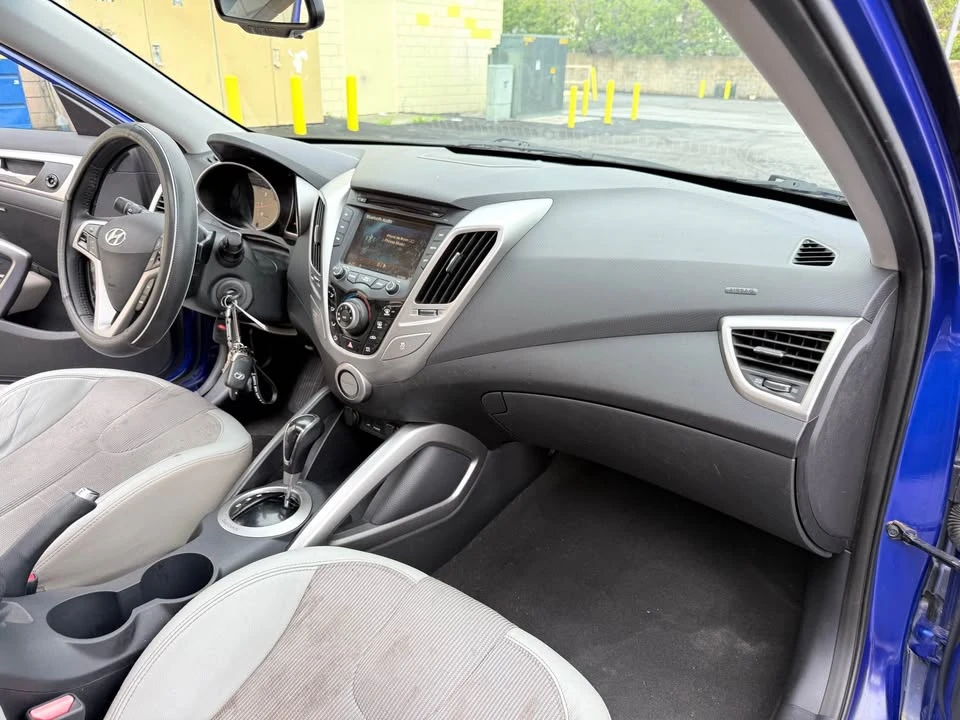 2012 Hyundai Veloster - Image 11 of 16