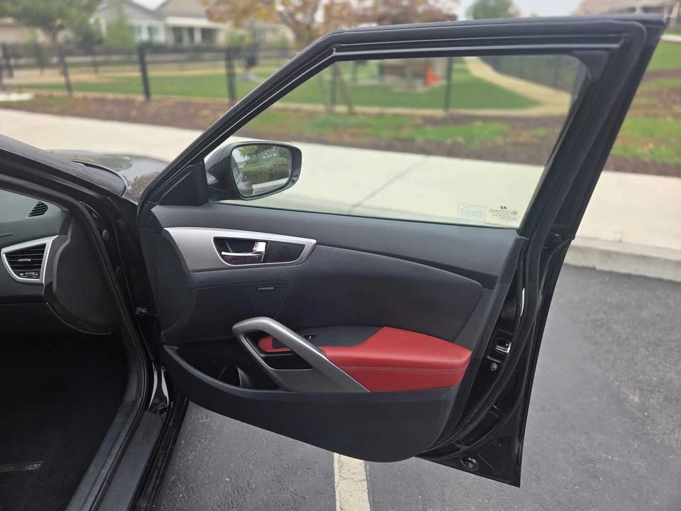 2012 Hyundai Veloster - Image 7 of 13