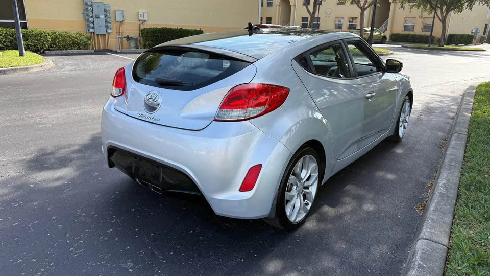 2012 Hyundai Veloster - Image 7 of 9