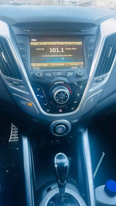 2012 Hyundai Veloster - Image 5 of 6