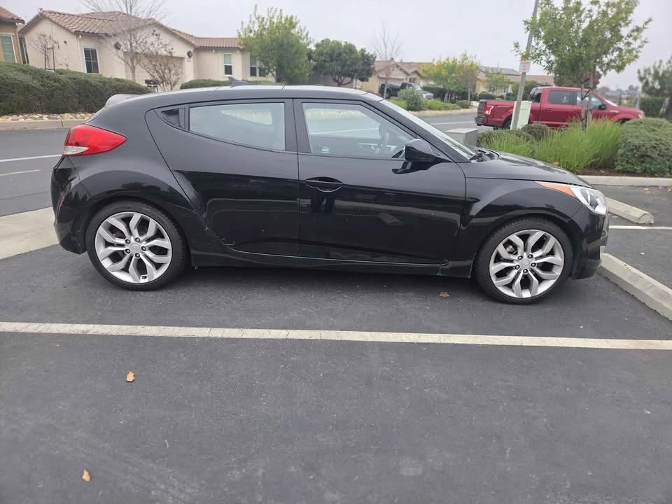 2012 Hyundai Veloster - Image 3 of 13
