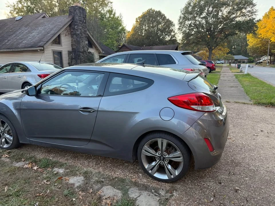 2012 Hyundai Veloster - Image 4 of 9