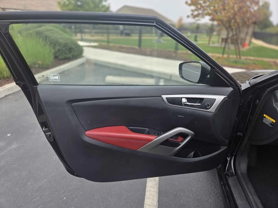 2012 Hyundai Veloster - Image 6 of 13