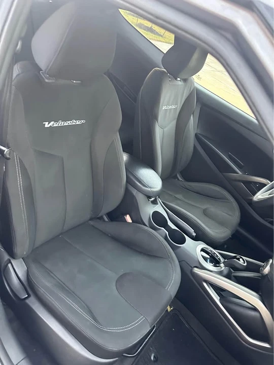 2012 Hyundai Veloster - Image 7 of 10