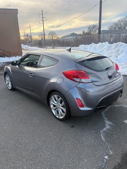 2012 Hyundai Veloster - Image 17 of 18