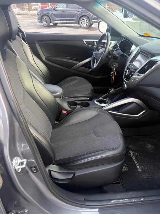 2012 Hyundai Veloster - Image 8 of 18