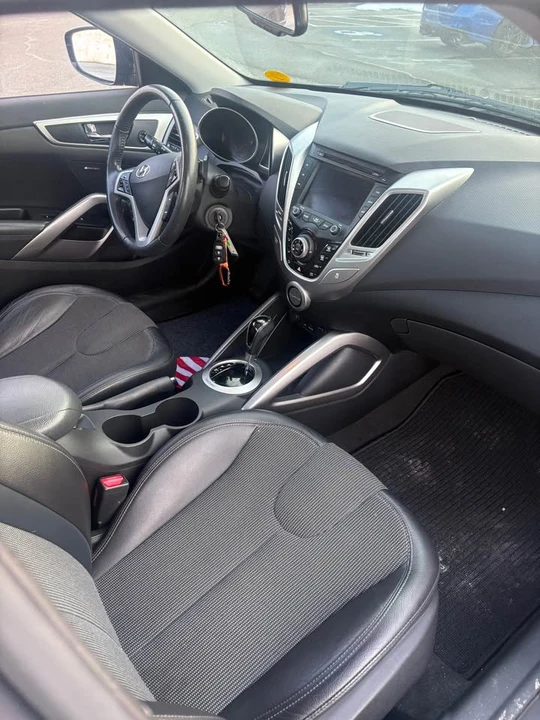 2012 Hyundai Veloster - Image 7 of 18