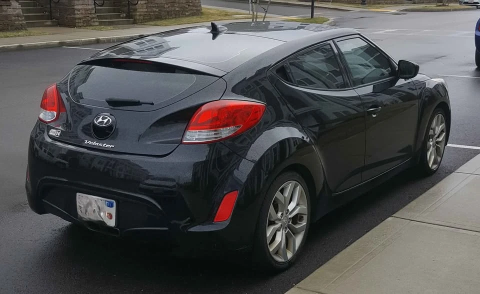 2012 Hyundai Veloster - Image 3 of 4