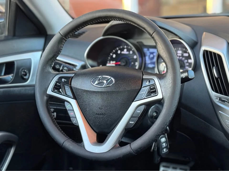 2012 Hyundai Veloster - Image 17 of 19